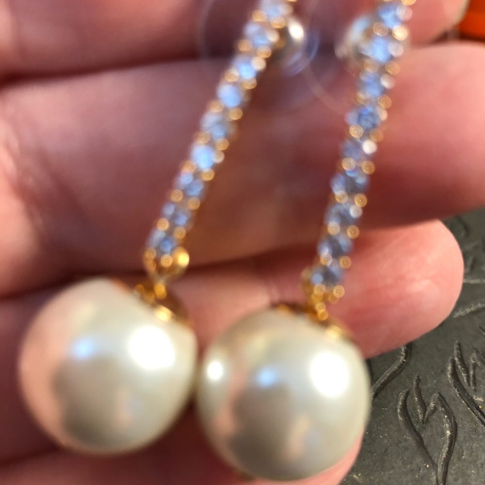 EUC⭐️Goldtone, Crystal & FauxPearl PRETTY Earrings